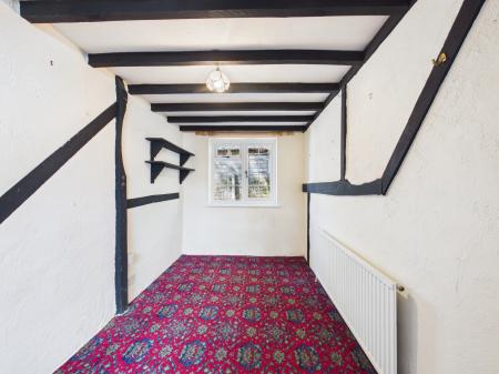 3 bedroom Detached house for sale in Winston Avenue, Tadley, RG26