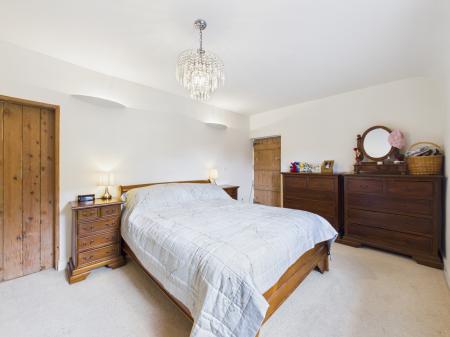 4 bedroom Semi-detached house for sale in Church Cottages, Silchester Road, Little London, RG26