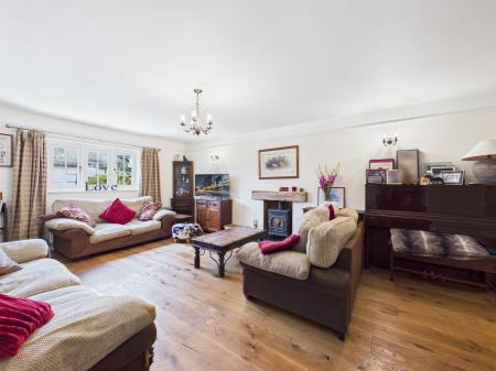 4 bedroom Semi-detached house for sale in Church Cottages, Silchester Road, Little London, RG26