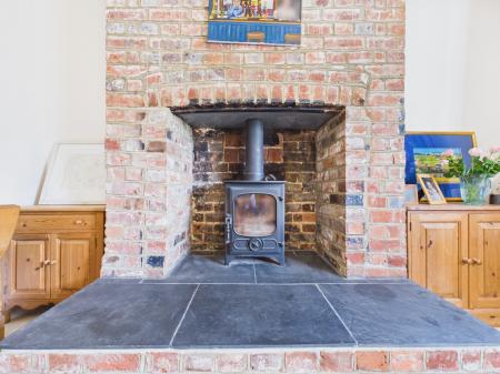 4 bedroom Semi-detached house for sale in Church Cottages, Silchester Road, Little London, RG26