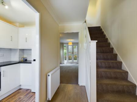 2 bedroom Terraced House to let in Compton Close, Hook, RG27
