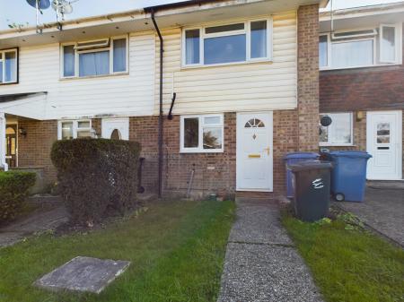 Compton Close, Hook, RG27