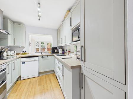 2 bedroom Semi-detached house for sale in Franklin Avenue, Tadley, RG26