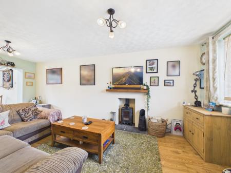 2 bedroom Semi-detached house for sale in Franklin Avenue, Tadley, RG26
