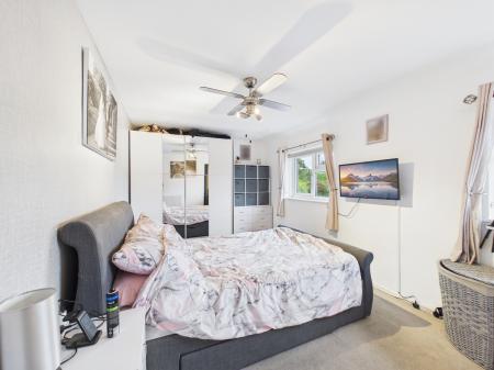2 bedroom Semi-detached house for sale in Franklin Avenue, Tadley, RG26