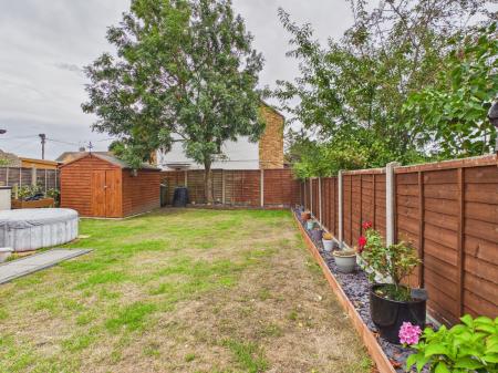 2 bedroom Semi-detached house for sale in Franklin Avenue, Tadley, RG26