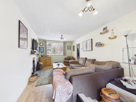 2 bedroom Semi-detached house for sale in Franklin Avenue, Tadley, RG26