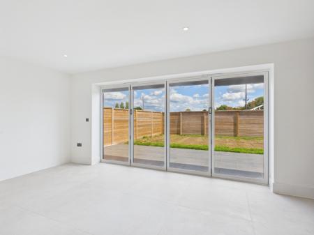 4 bedroom Detached house to let in Aldermaston Road, Pamber Green, Tadley, RG26