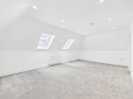 4 bedroom Detached house to let in Aldermaston Road, Pamber Green, Tadley, RG26