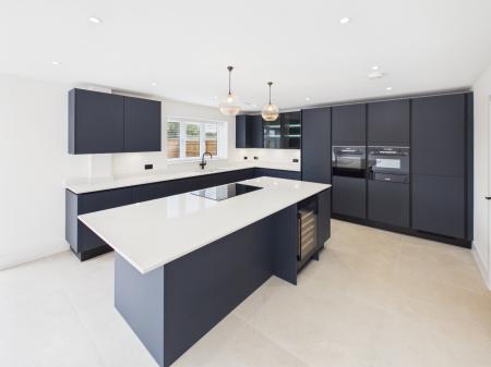 4 bedroom Detached house to let in Aldermaston Road, Pamber Green, Tadley, RG26