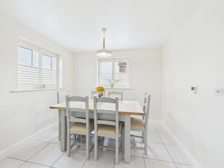3 bedroom Semi-detached house for sale in Meadowland Close, Bramley, RG26
