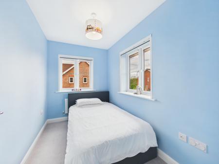 3 bedroom Semi-detached house for sale in Meadowland Close, Bramley, RG26