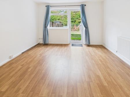 2 bedroom Terraced House to let in Titchfield Close, Tadley, RG26