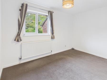 2 bedroom Terraced House to let in Titchfield Close, Tadley, RG26