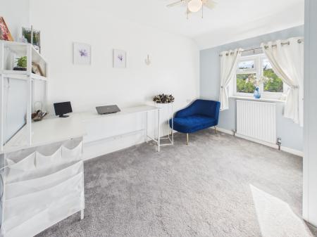 3 bedroom Semi-detached house for sale in Lane End, Bramley, RG26