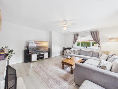 3 bedroom Semi-detached house for sale in Lane End, Bramley, RG26
