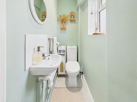 3 bedroom Semi-detached house for sale in Lane End, Bramley, RG26