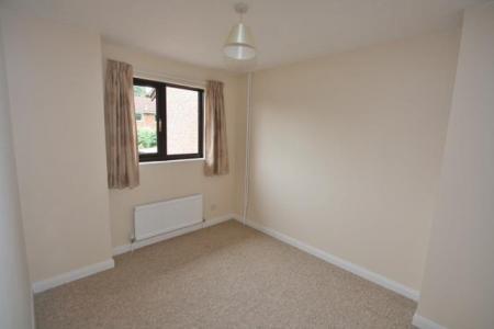 3 bedroom Terraced House to let in Crookham Close, Tadley, RG26