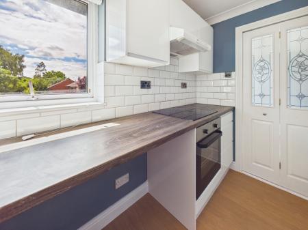 1 bedroom Studio flat to let in Hartley Gardens, Tadley, RG26