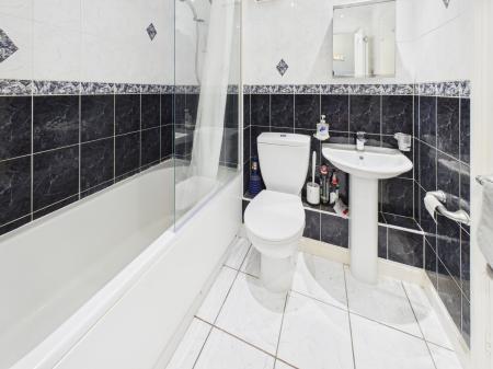 1 bedroom Studio flat to let in Hartley Gardens, Tadley, RG26