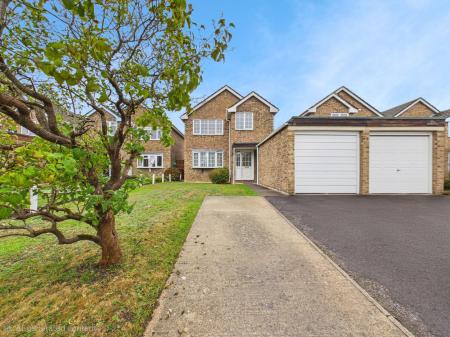 Ropley Close, Tadley, RG26