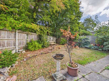 5 bedroom Detached house for sale in Sheridan Crescent, Baughurst, RG26