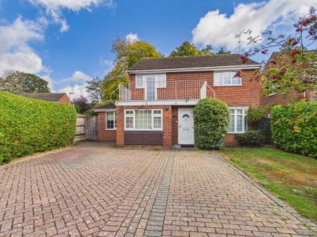 Sheridan Crescent, Baughurst, RG26