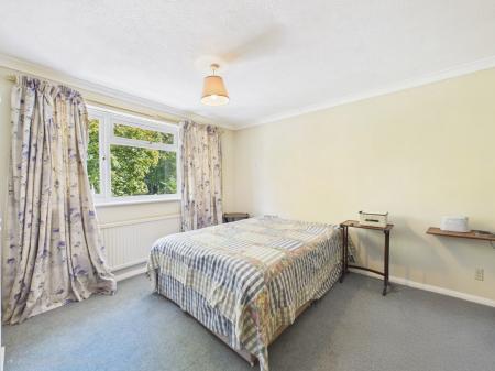 5 bedroom Detached house for sale in Sheridan Crescent, Baughurst, RG26