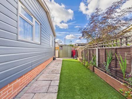 2 bedroom Park home for sale in First Avenue, Aldermaston, RG7