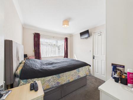 2 bedroom Park home for sale in First Avenue, Aldermaston, RG7