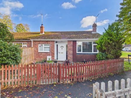 Elmhurst, Tadley, RG26