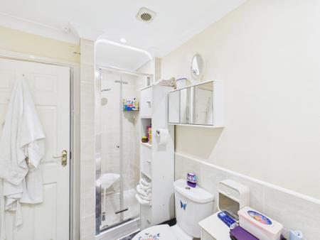 2 bedroom Bungalow for sale in Elmhurst, Tadley, RG26