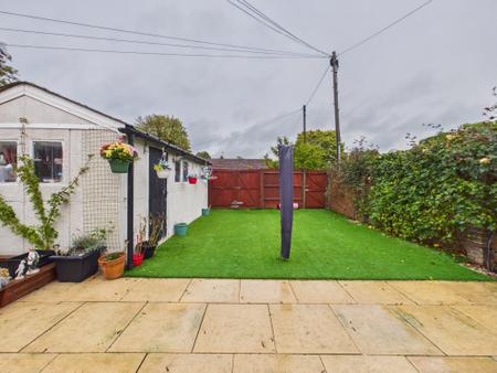 2 bedroom Bungalow for sale in Elmhurst, Tadley, RG26