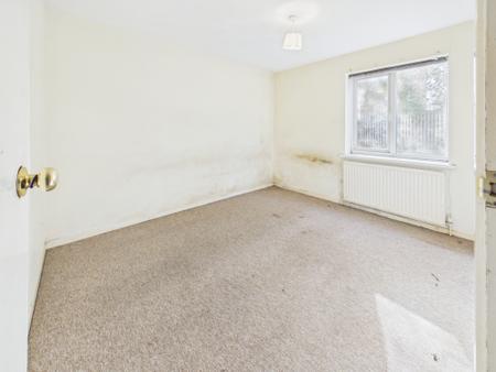 2 bedroom Ground floor maisonette for sale in Linton Close, Tadley, RG26