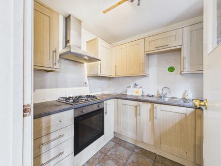 2 bedroom Ground floor maisonette for sale in Linton Close, Tadley, RG26