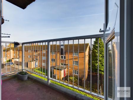 2 bedroom Flat for sale in Burns Road, Walkley, Sheffield, S6