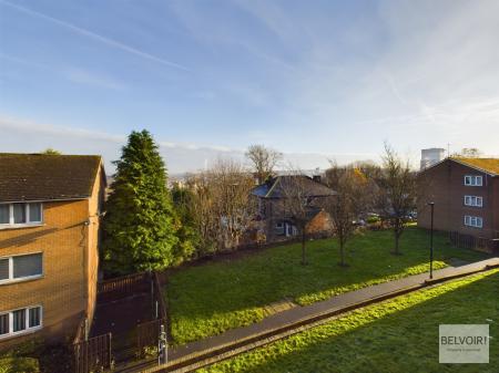 2 bedroom Flat for sale in Burns Road, Walkley, Sheffield, S6