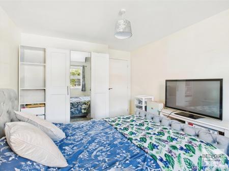 1 bedroom Flat for sale in Stockwell Avenue, Kiveton Park, Sheffield, S26