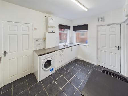 1 bedroom Ground floor flat to let in South View Road, Sharrow, Sheffield, S7