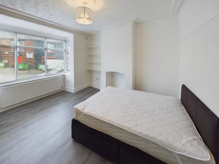 1 bedroom Ground floor flat to let in South View Road, Sharrow, Sheffield, S7