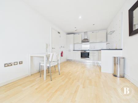 1 bedroom Apartment to let in 211 Ecclesall Road, Ecclesall Road, Sheffield, S11