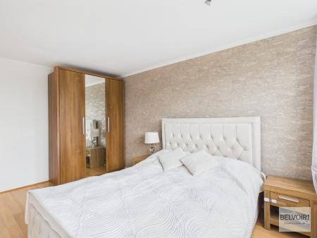 3 bedroom Terraced House for sale in Samuel Place, Sheffield, S2