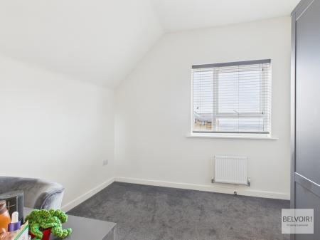 4 bedroom Town house for sale in Manor Park Crescent, Sheffield, S2
