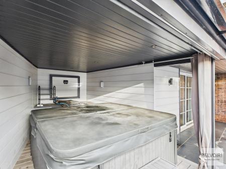 4 bedroom Detached house for sale in Stanley Road, Chapeltown, Sheffield, S35