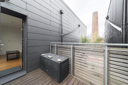 2 bedroom Duplex to let in Cotton Mill Walk, Kelham Island, Sheffield, S3