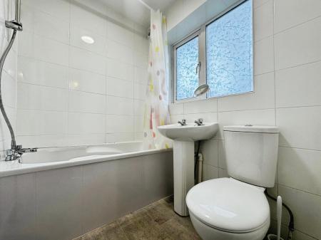 1 bedroom Ground floor flat to let in Varley Gardens, Flanderwell, Rotherham, S66