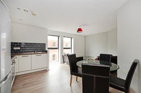 2 bedroom Flat to let in Dun Street, Kelham Island, Sheffield, S3