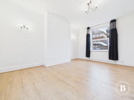 2 bedroom Semi-detached house to let in Woolley Wood Road, Shiregreen, Sheffield, S5