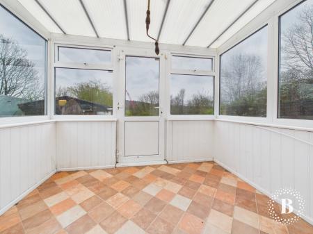 2 bedroom Semi-detached house to let in Woolley Wood Road, Shiregreen, Sheffield, S5
