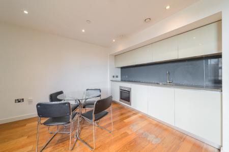 2 bedroom Apartment to let in St Pauls Square, City Centre, Sheffield, S1